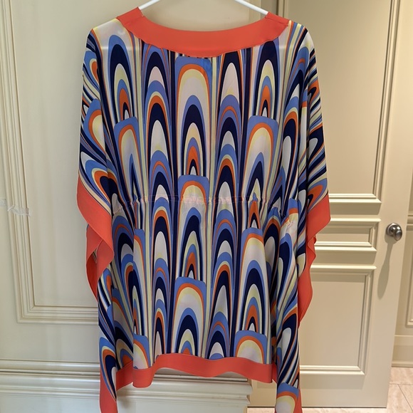 M for Missoni size M top .. material is polyester - Picture 2 of 4